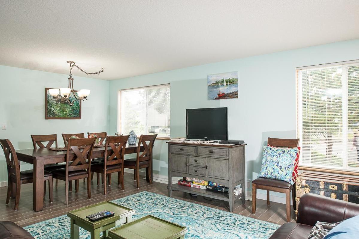 Family Tides In Seaside Villa Exterior photo